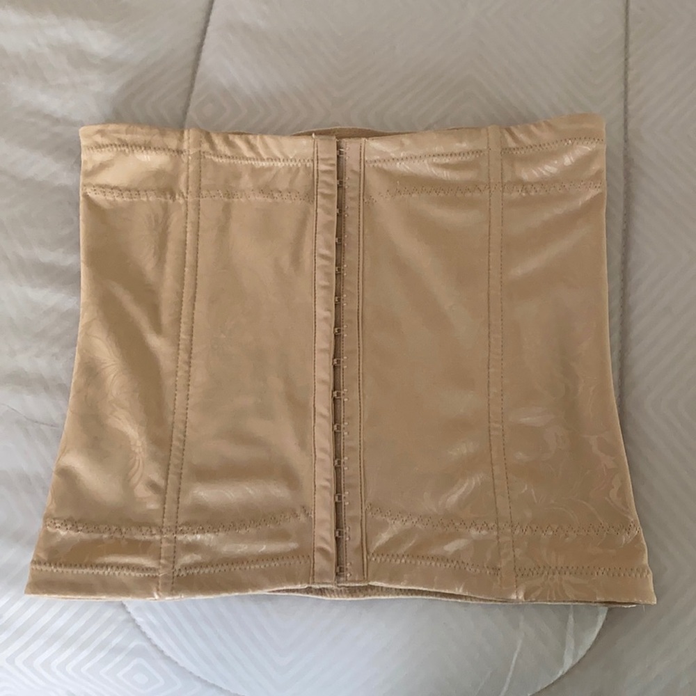 Waist slimmer/body corsage